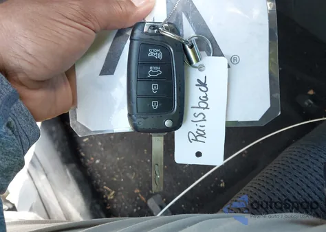 2019 Hyundai Santa Fe Se z USA, uszkodzony, nr VIN 5NMS2CAD9KH085347